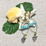 アマゾナイト&シェル オーバルピアス